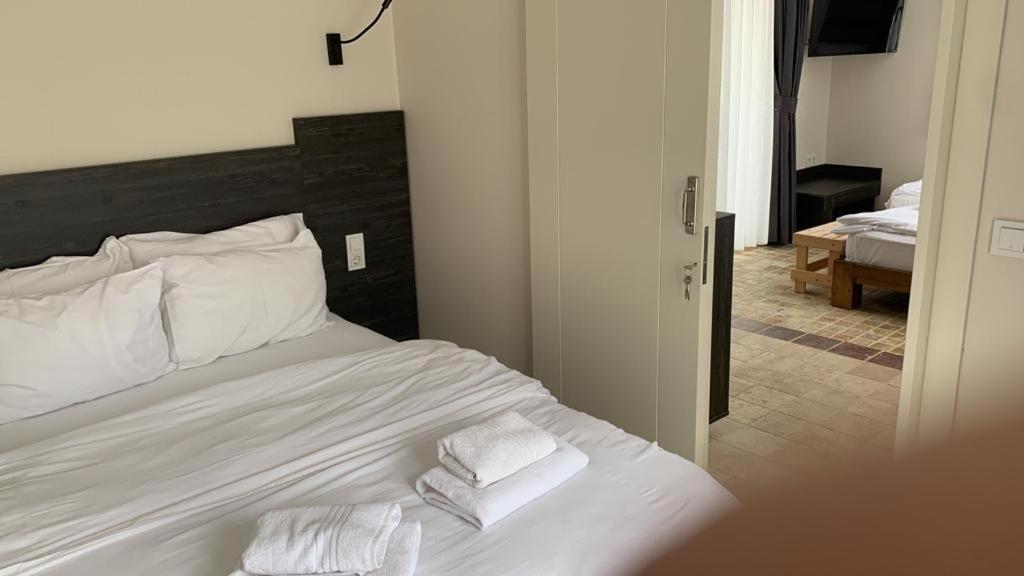 Cesmekes Otel المظهر الخارجي الصورة