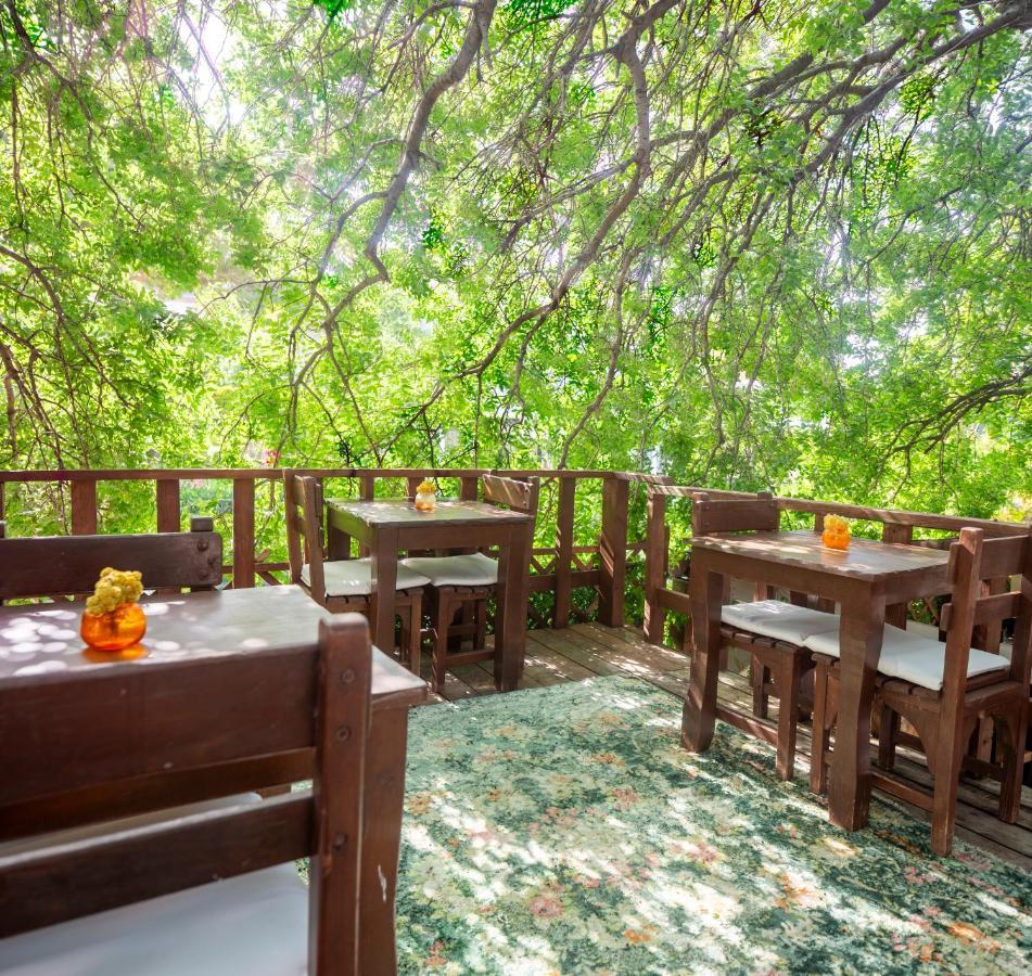 Cesmekes Otel المظهر الخارجي الصورة