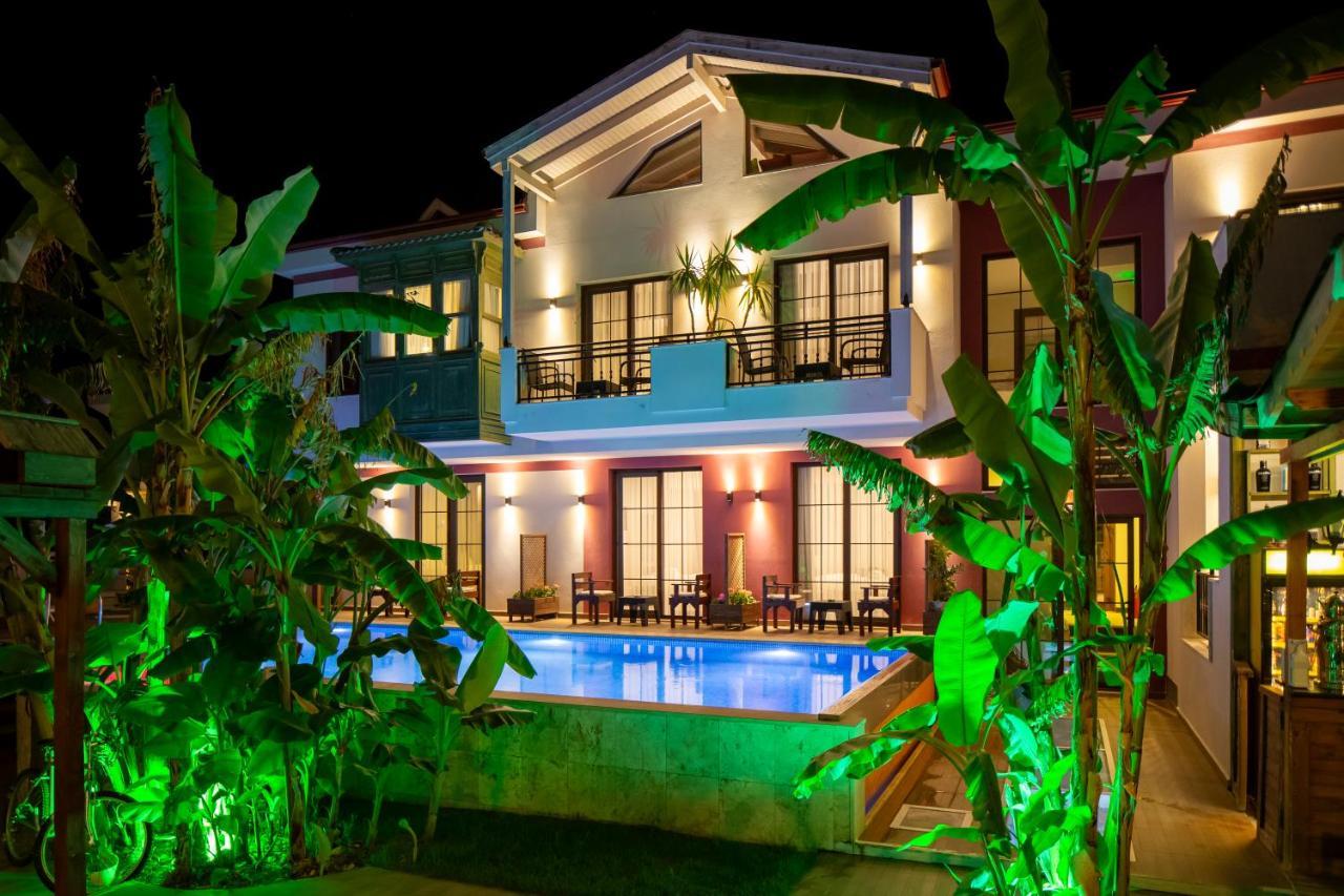 Cesmekes Otel المظهر الخارجي الصورة