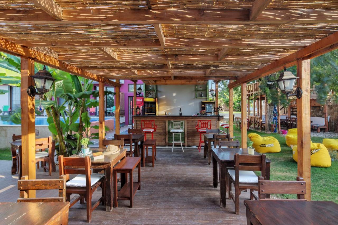 Cesmekes Otel المظهر الخارجي الصورة